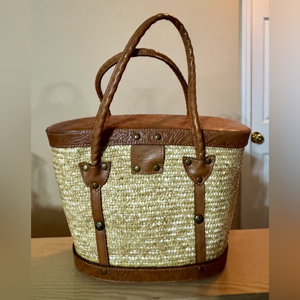✨ Patricia Nash Straw Wicker Tote – Preloved & Unique ✨ - Picture 6 of 14